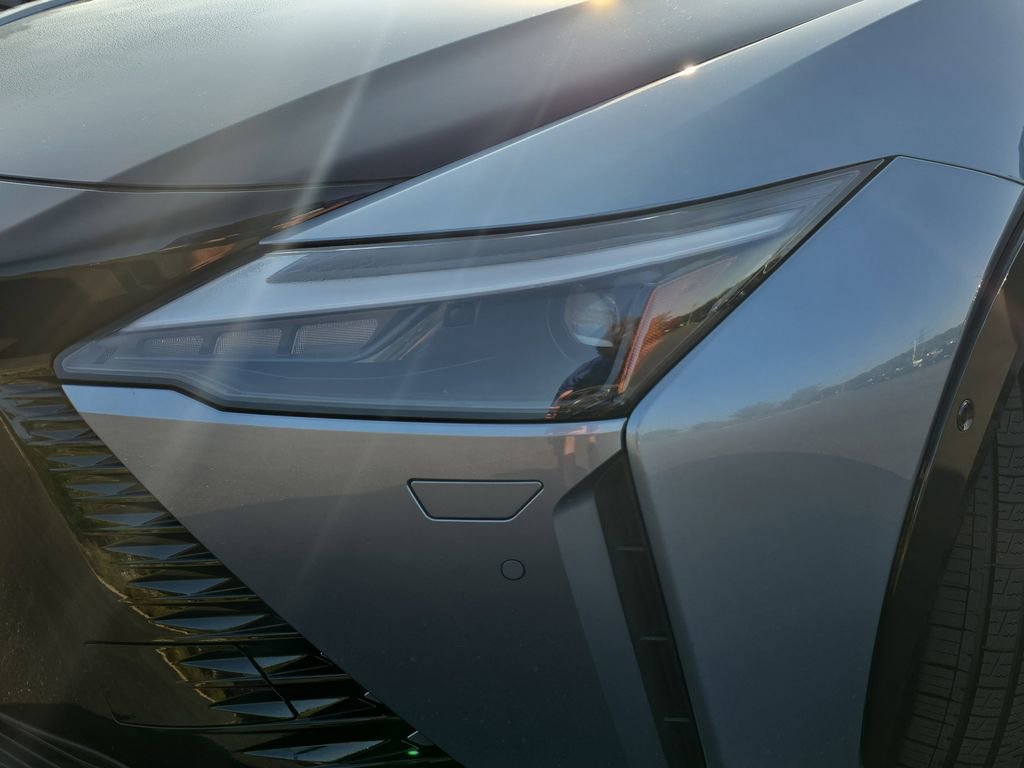 Used 2023 Lexus RZ 450e Premium image 34