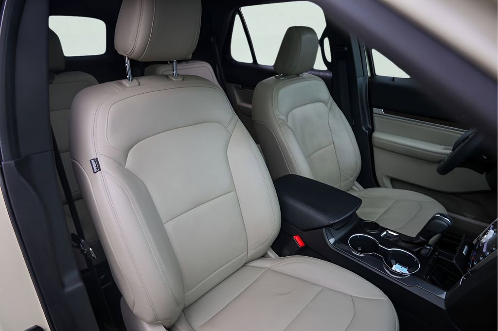 Used 2018 Ford Explorer Limited w/ Equipment Group 301A FWD image 35