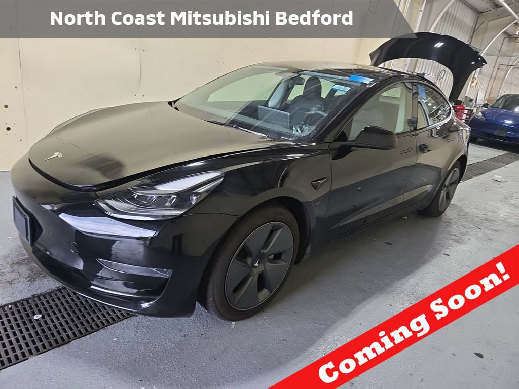 Used 2023 Tesla Model 3 Standard Range RWD image 1