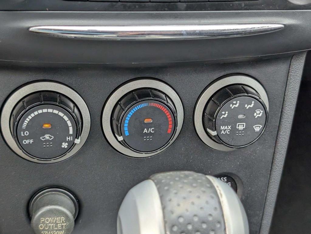 Used 2013 Nissan Rogue S w/ Special Edition Pkg FWD image 26
