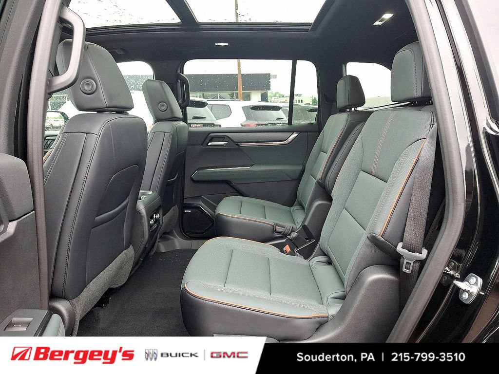 New 2026 GMC Acadia AT4 w/ Luxury Package AWD/4WD image 7