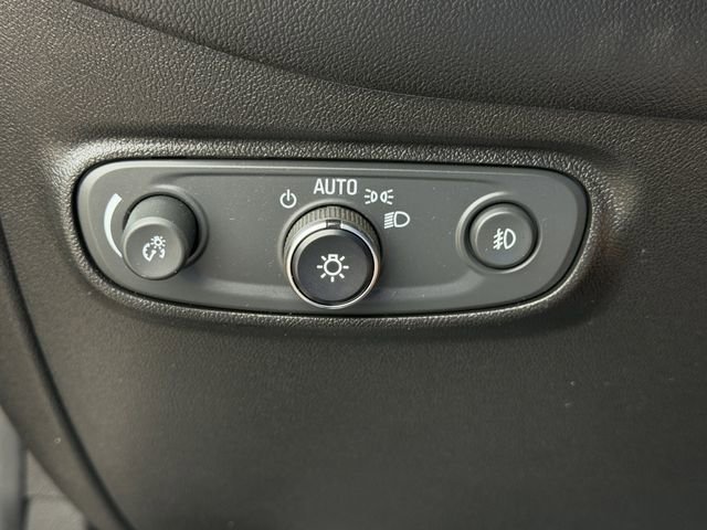 Used 2020 Chevrolet Equinox LT image 21