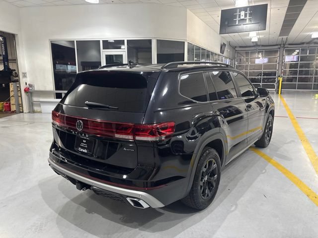 Used 2024 Volkswagen Atlas Peak Edition SEL AWD/4WD image 9