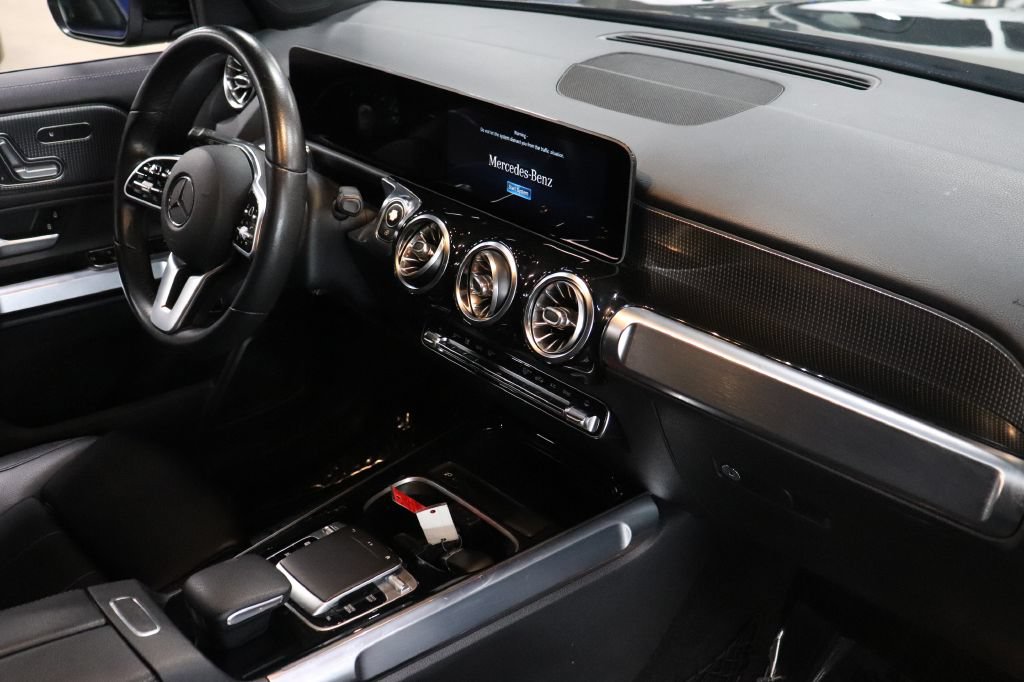 Used 2020 Mercedes-Benz GLB 250 image 24