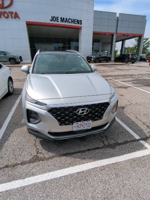 Used 2019 Hyundai Santa Fe FWD image 4