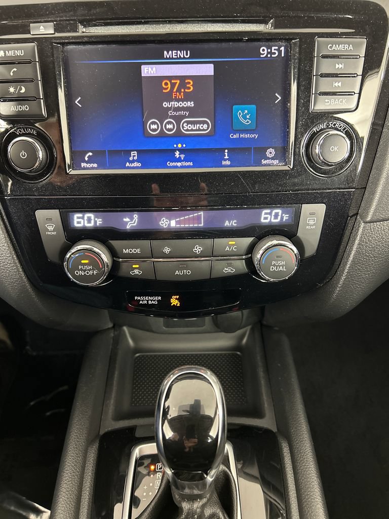 Used 2019 Nissan Rogue SV AWD/4WD image 14