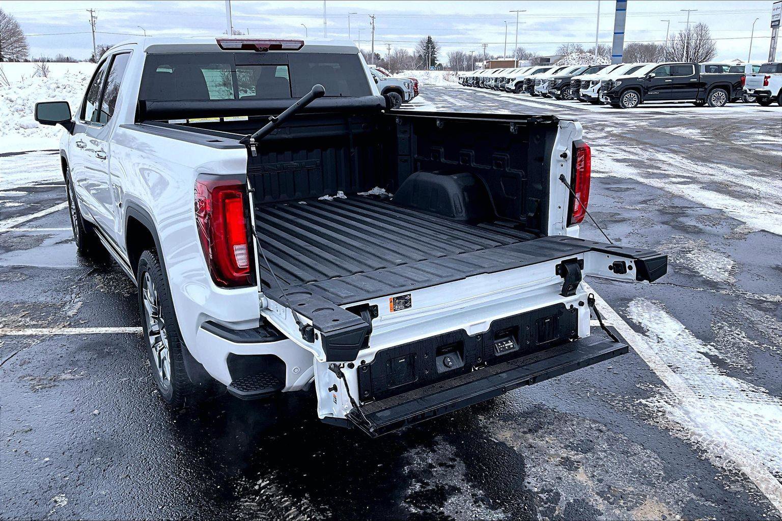 Used 2024 GMC Sierra 1500 Denali Ultimate image 37