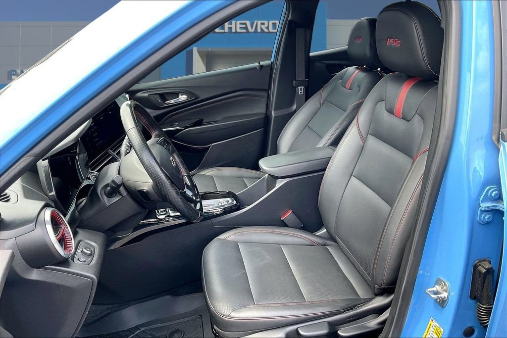 Used 2024 Chevrolet Trax RS w/ Driver Confidence Package FWD image 21