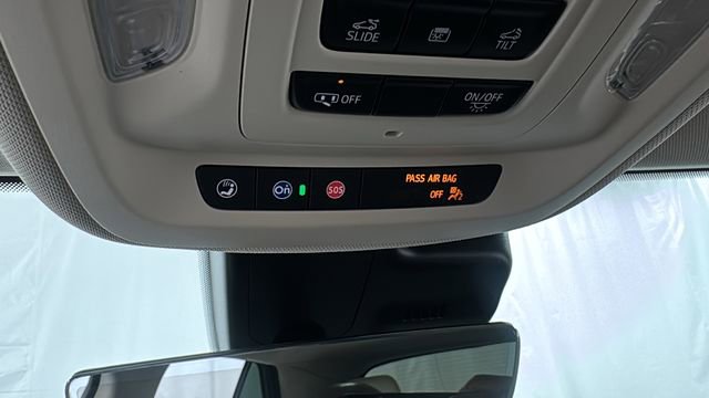 Used 2023 Buick Envision Avenir image 33