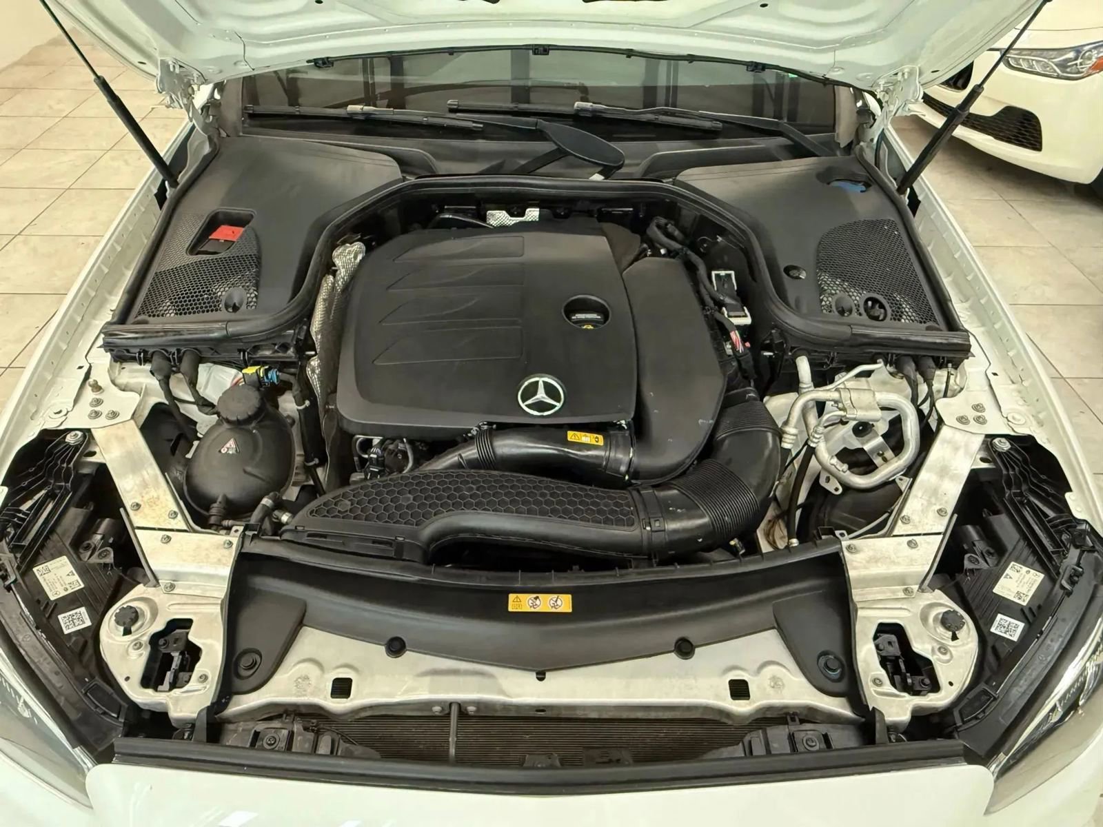 Used 2022 Mercedes-Benz E 350 Sedan w/ AMG Line Exterior image 35