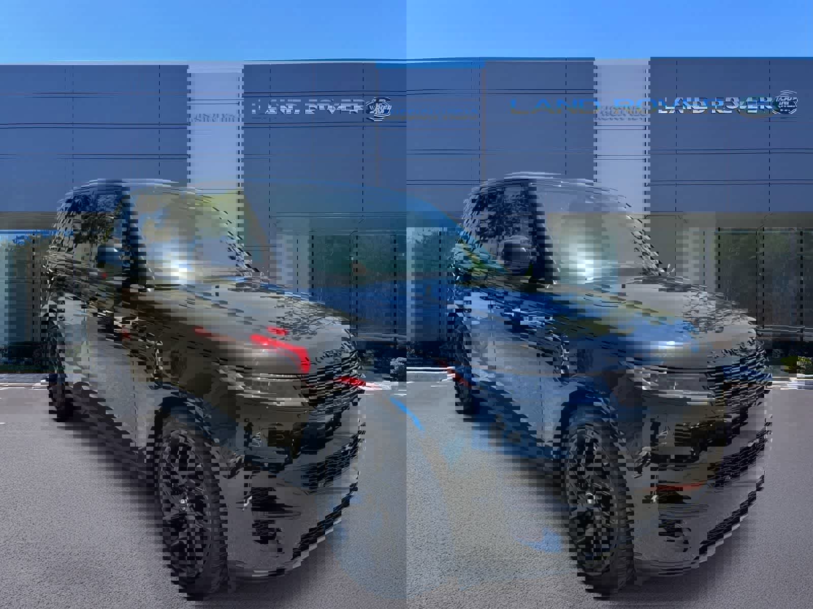 Used 2024 Land Rover Range Rover Sport SE image 6