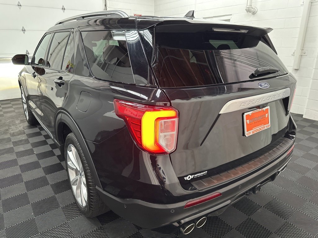 Used 2024 Ford Explorer Platinum w/ Technology Package image 7