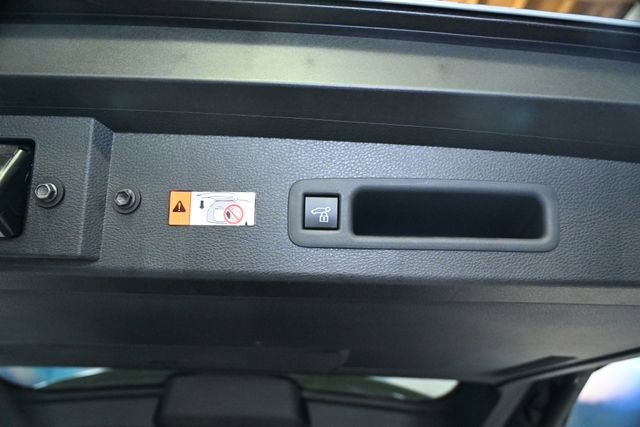 Used 2025 Toyota Sienna XLE Woodland Edition image 42