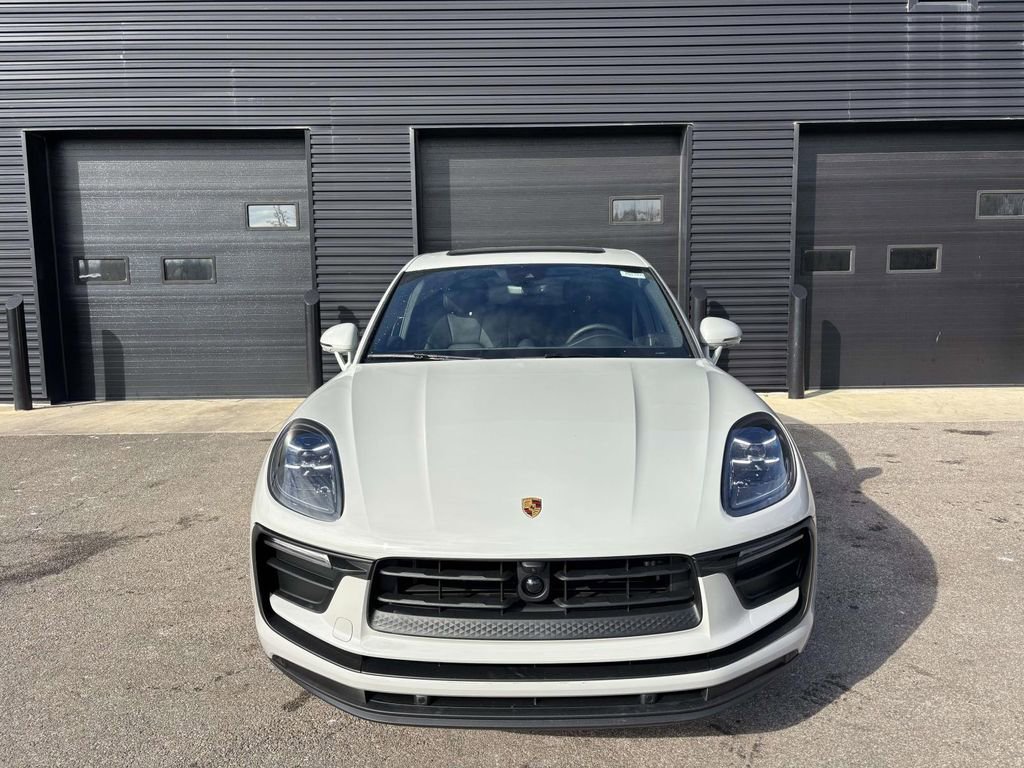 New 2026 Porsche Macan image 13