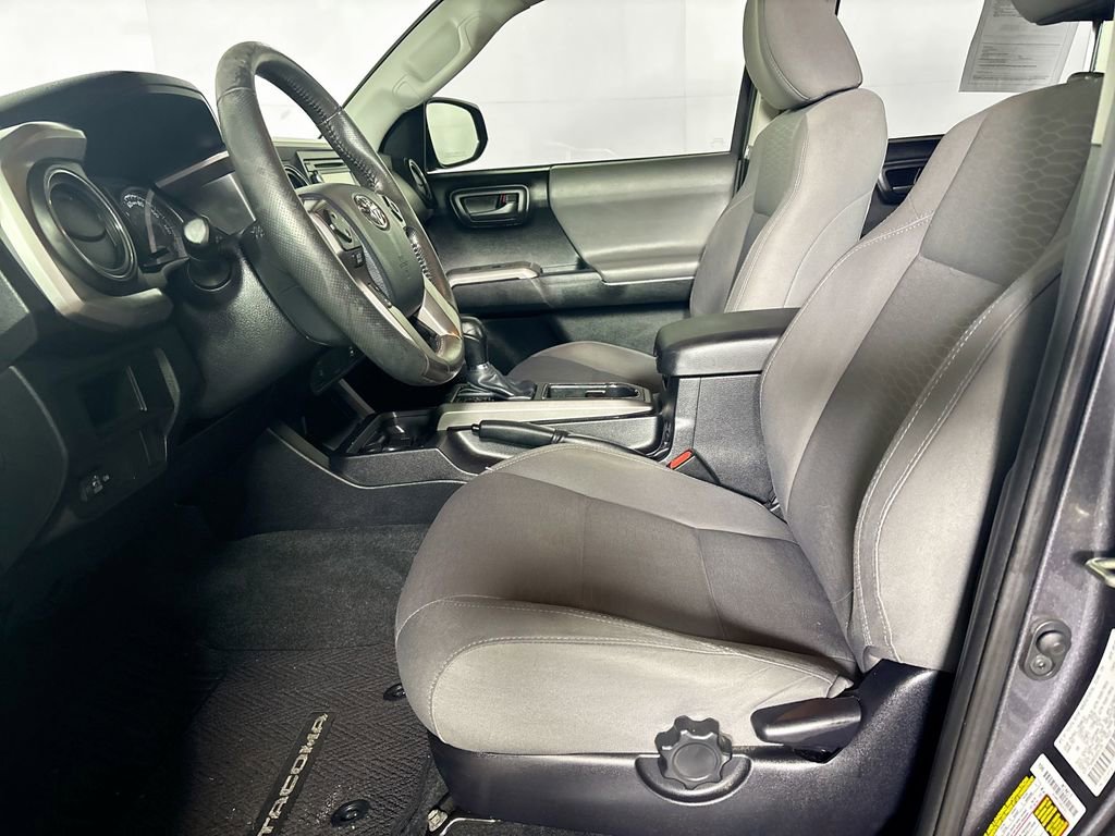 Used 2016 Toyota Tacoma SR5 image 11