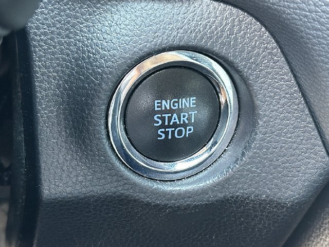 Used 2021 Toyota RAV4 XLE Premium FWD image 29