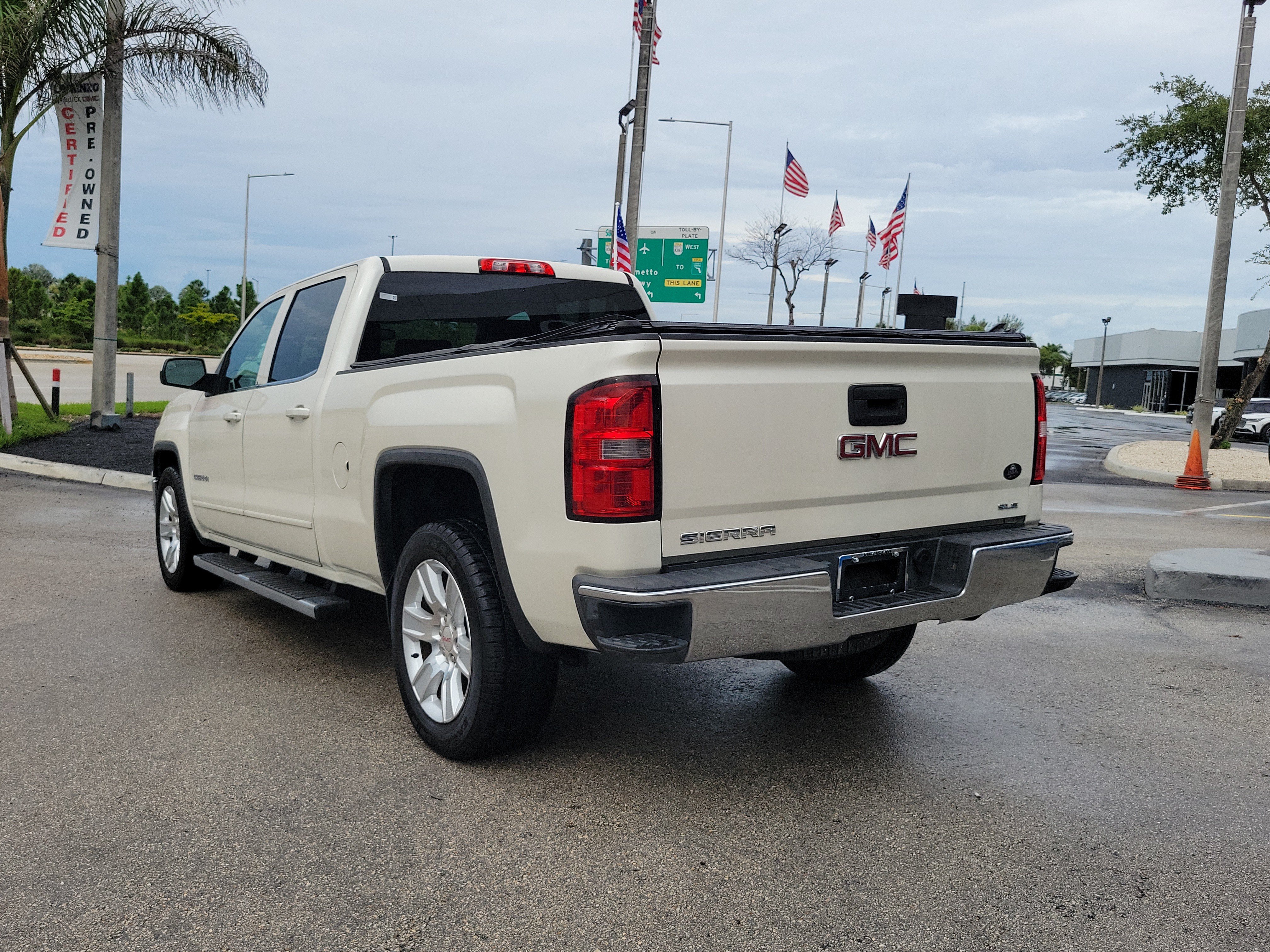 Used 2014 GMC Sierra 1500 SLE w/ SLE Preferred Package RWD image 7