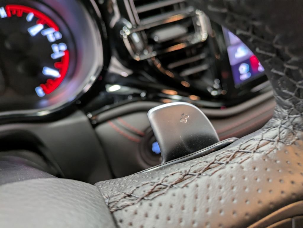 Used 2025 Dodge Durango GT AWD/4WD image 18
