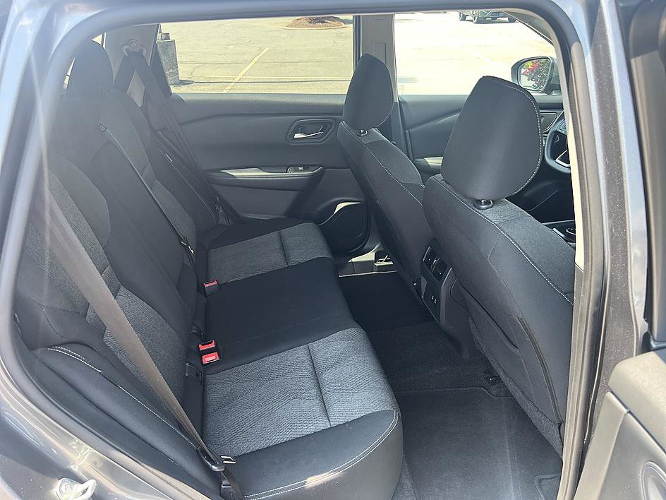 Certified 2024 Nissan Rogue SV AWD/4WD image 16