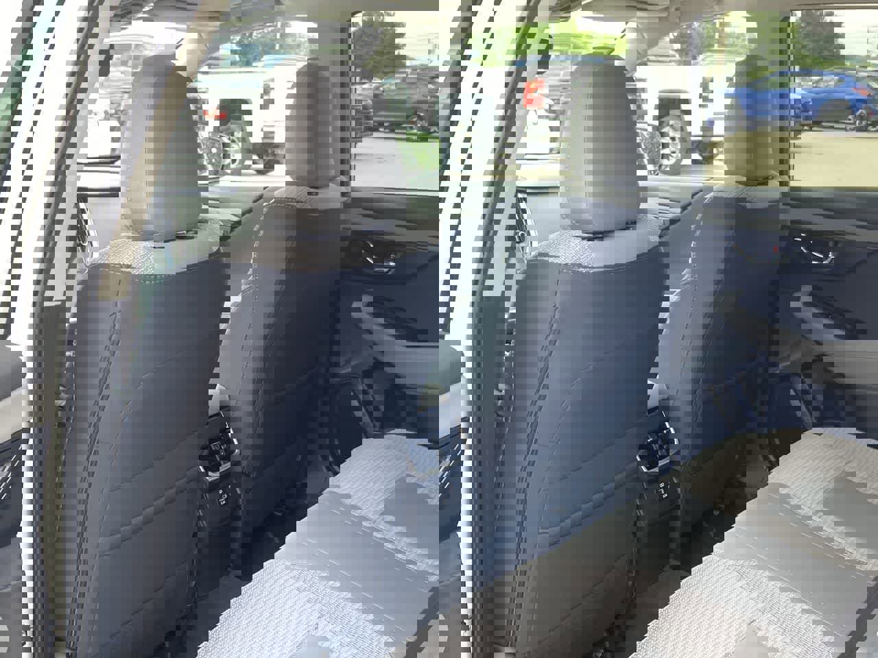 Used 2025 Subaru Outback Premium image 17