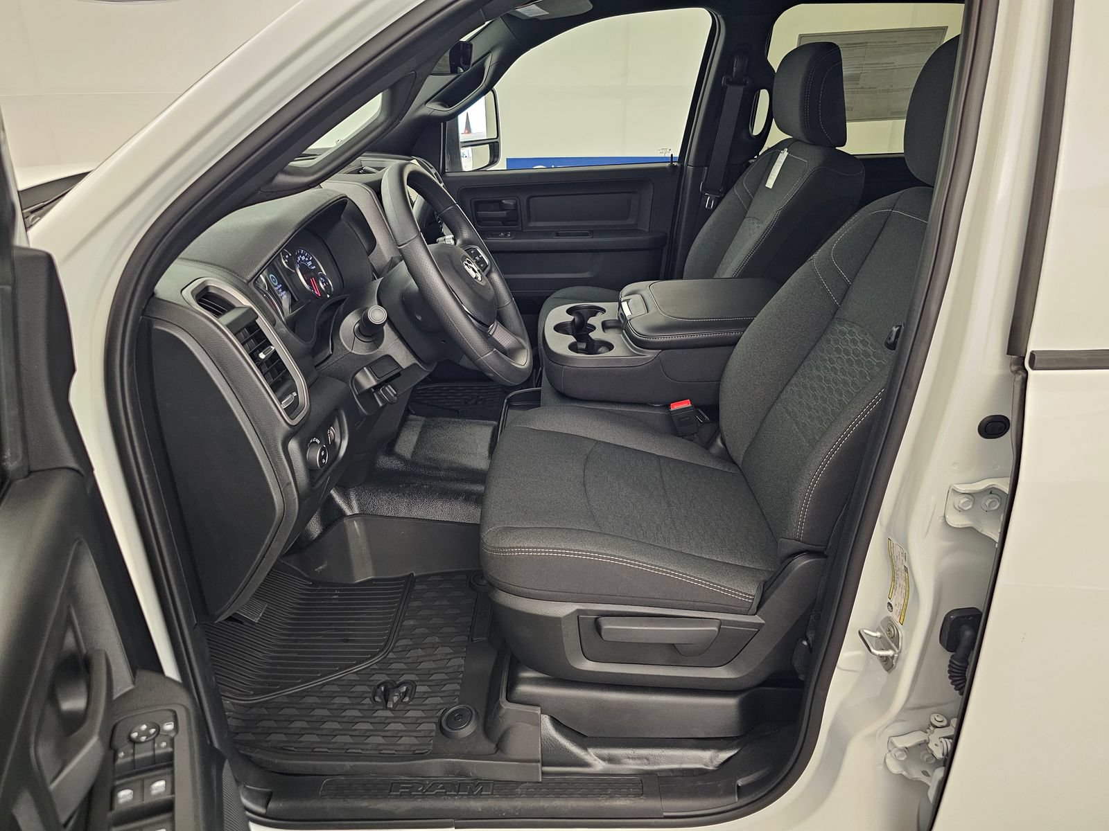 New 2026 RAM 2500 Tradesman AWD/4WD image 4