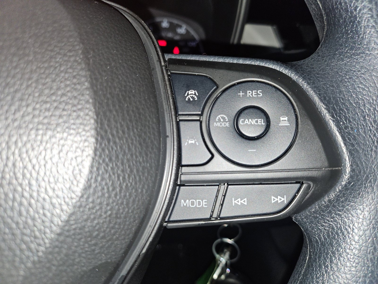 Used 2025 Toyota Corolla LE FWD image 29