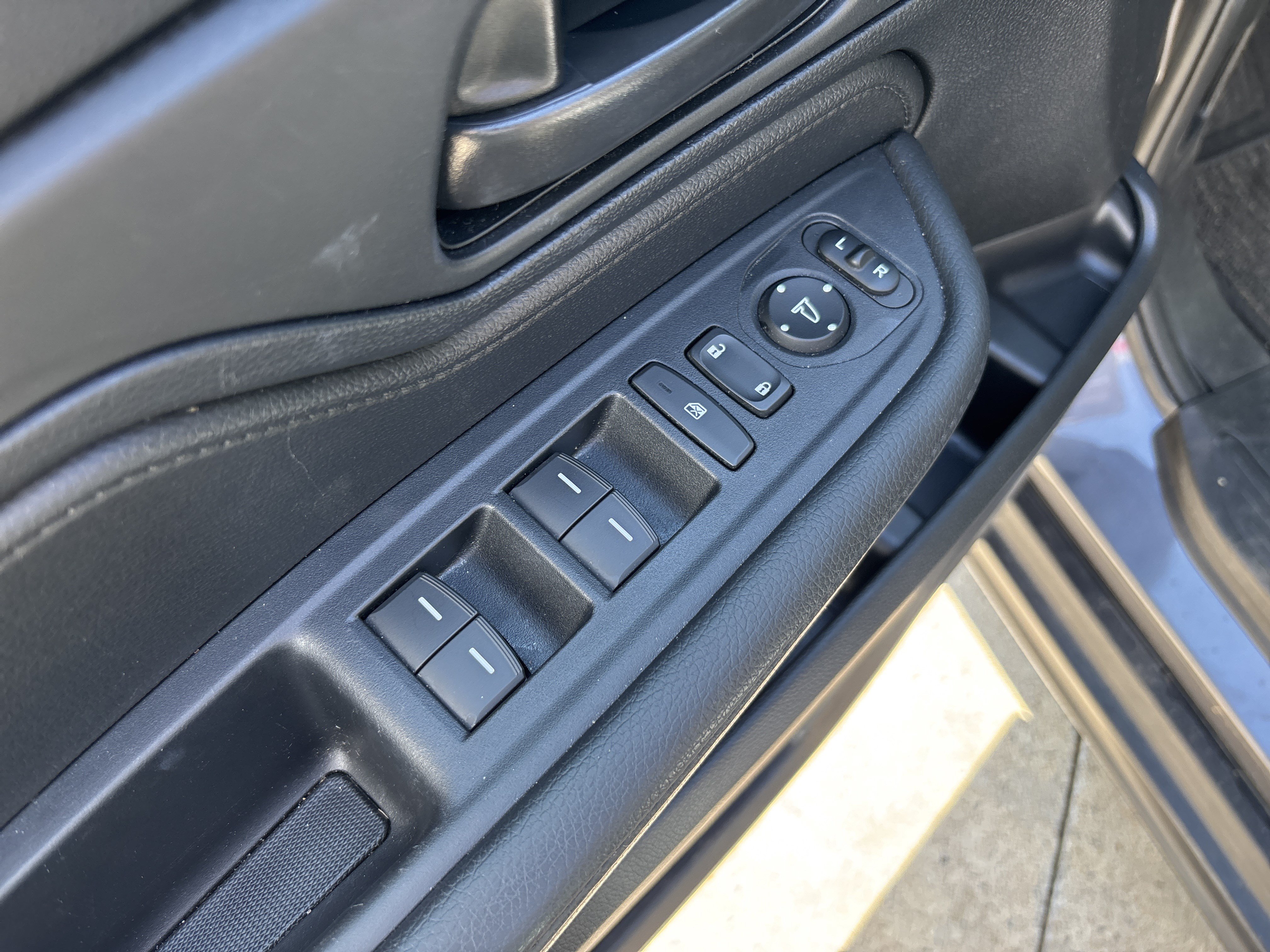 Used 2025 Honda Odyssey EX-L image 14