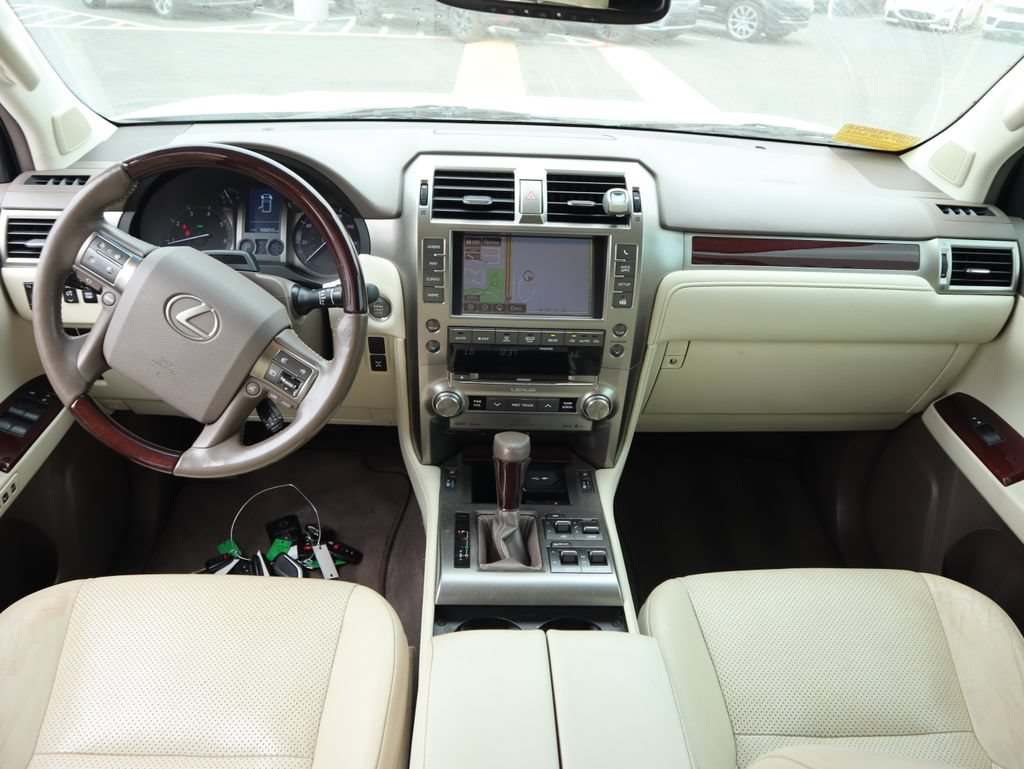 Used 2019 Lexus GX 460 Luxury AWD/4WD image 7