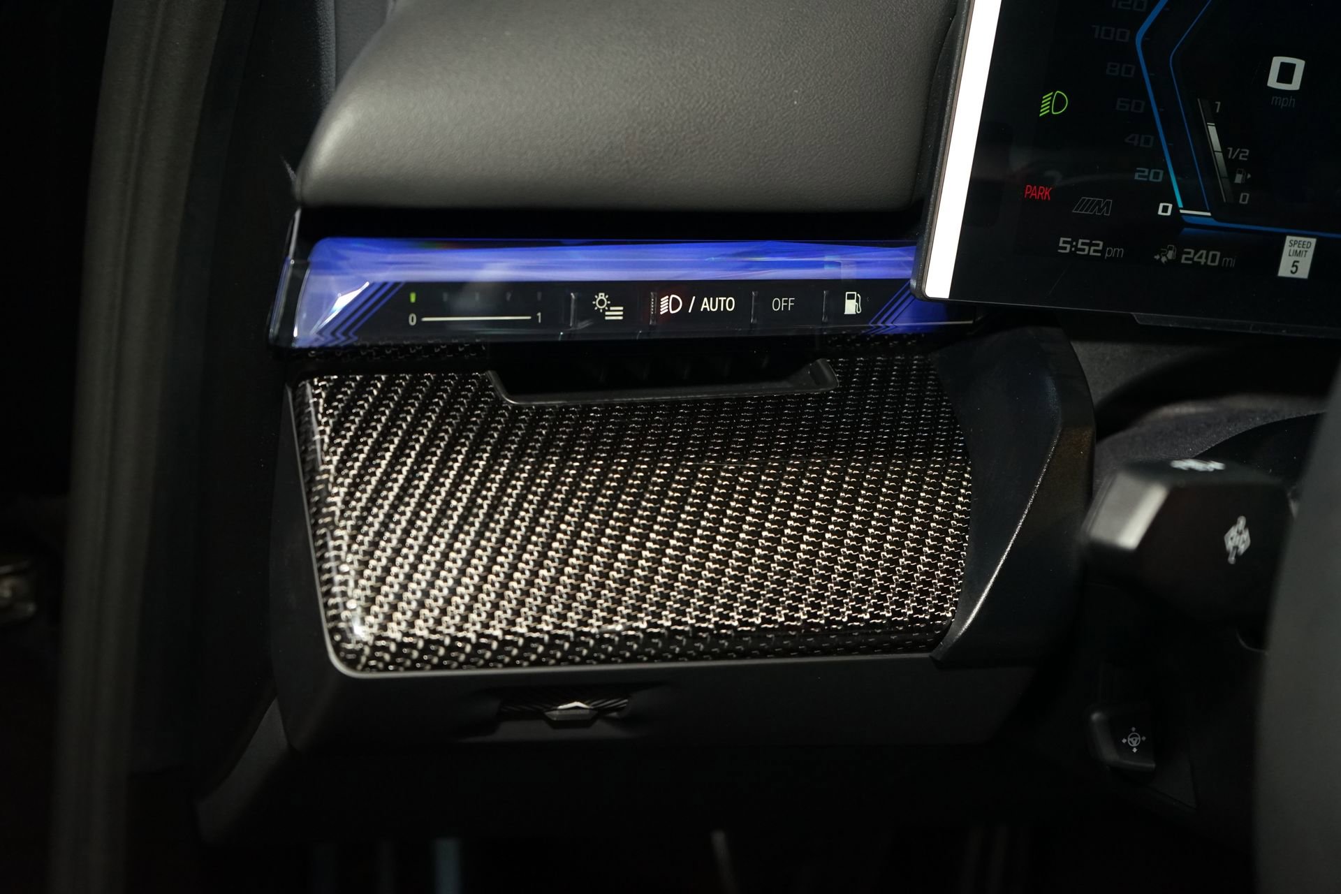 Used 2026 BMW M5 w/ Carbon Package image 34