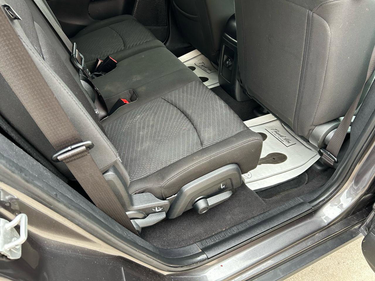 Used 2018 Dodge Journey SE image 11