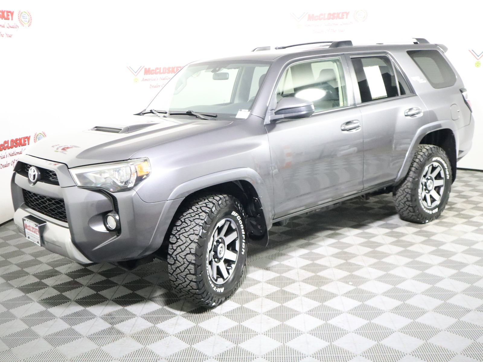 Used 2017 Toyota 4Runner TRD Off-Road w/ Convenience Package image 15