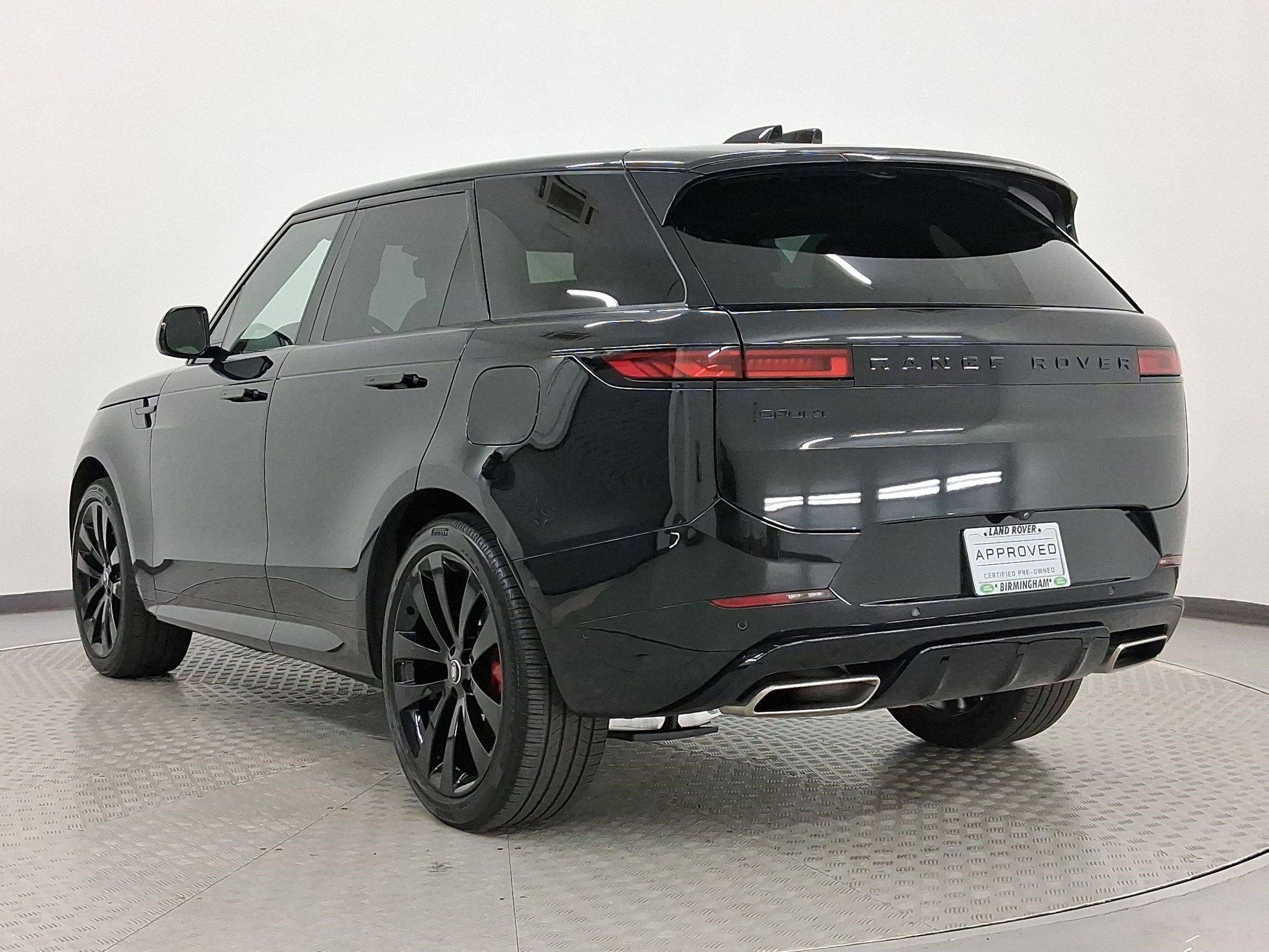 Used 2025 Land Rover Range Rover Sport Dynamic SE image 3