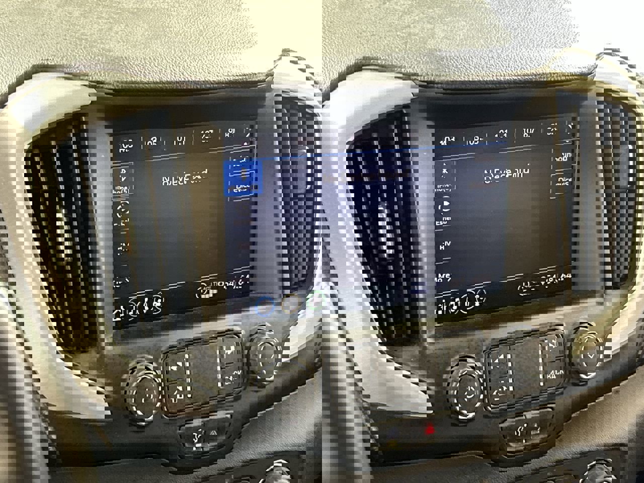 Used 2024 GMC Terrain SLT image 16