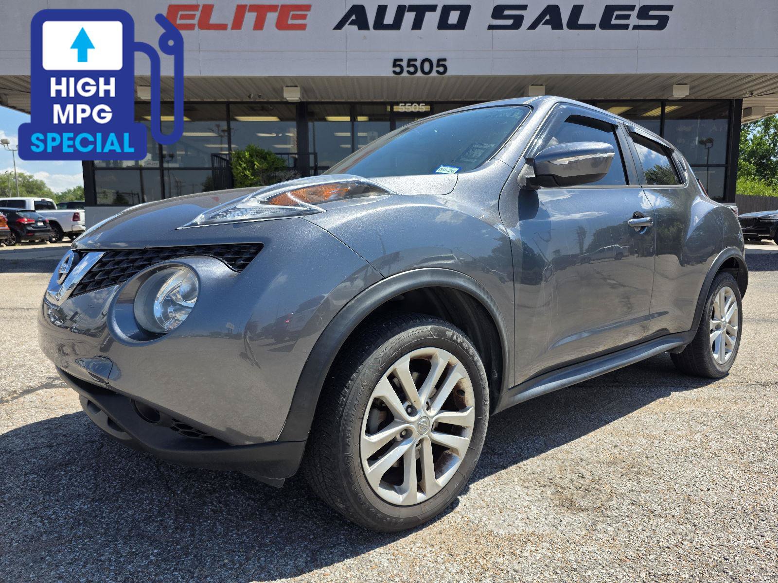 Used 2017 Nissan Juke S FWD image 1