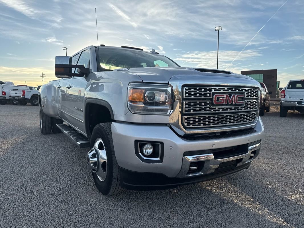 Used 2019 GMC Sierra 3500 Denali w/ Duramax Plus Package image 2