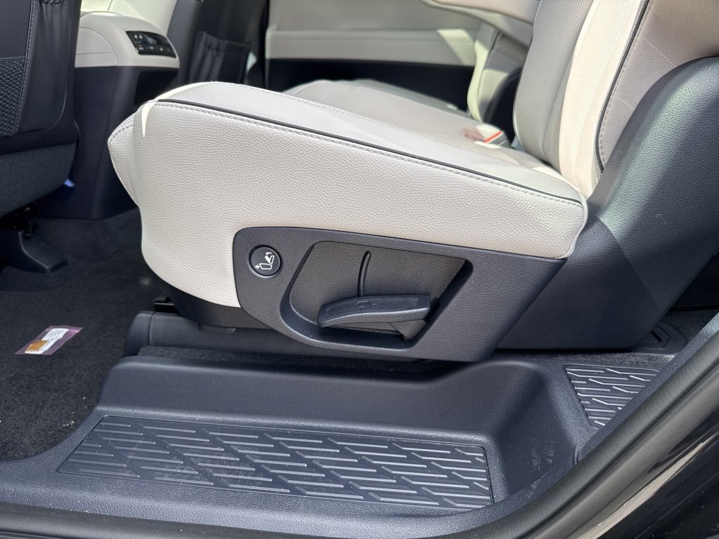 New 2025 Hyundai Palisade Limited image 16