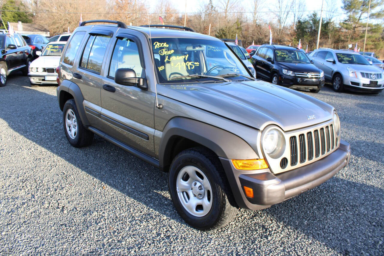 Used 2006 Jeep Liberty Sport image 4