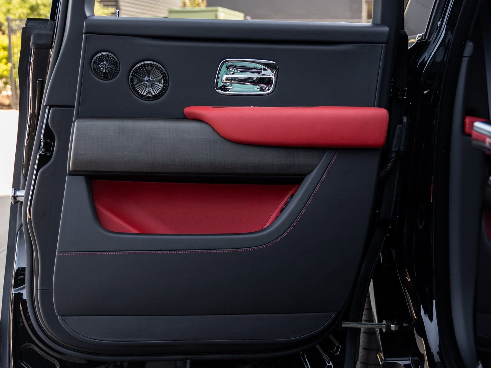 Certified 2025 Rolls-Royce Cullinan image 46