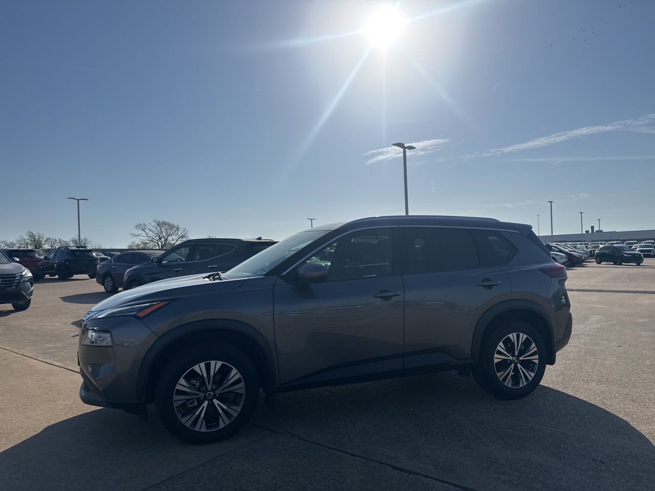 Certified 2021 Nissan Rogue SV w/ Premium Package image 11