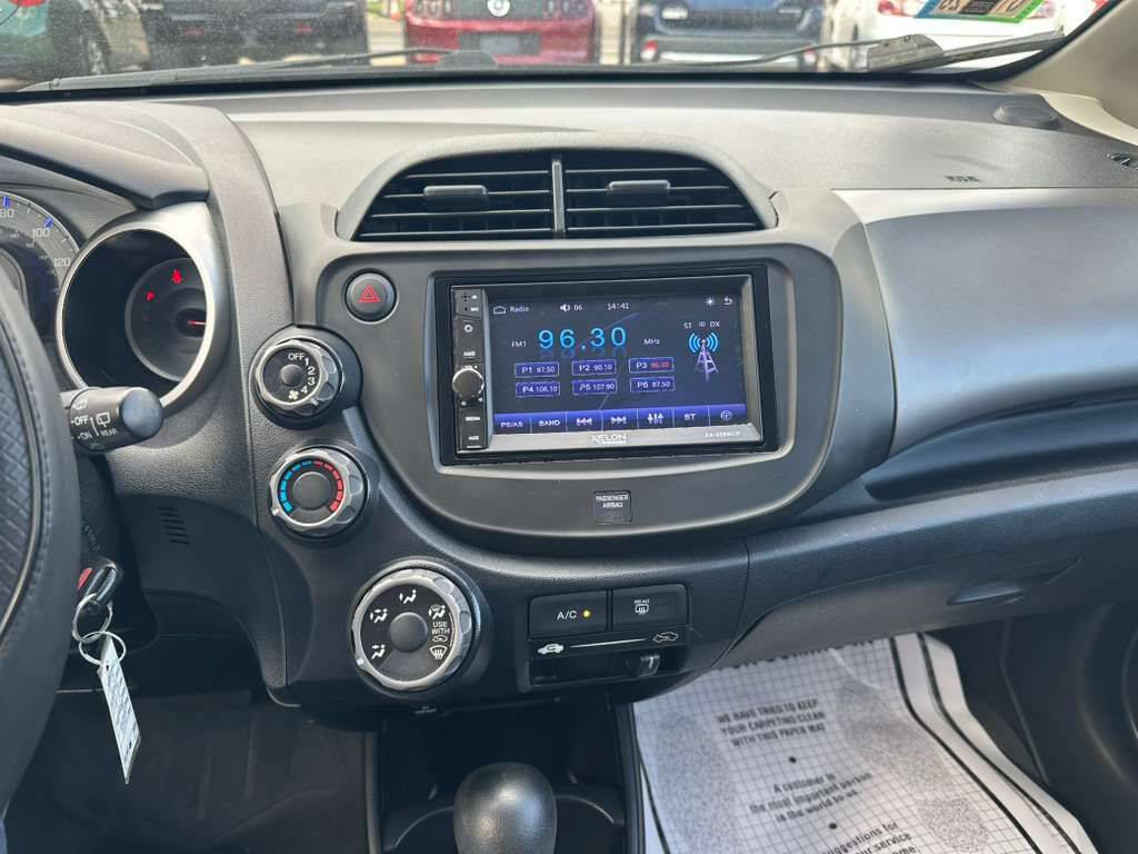 Used 2013 Honda Fit image 16