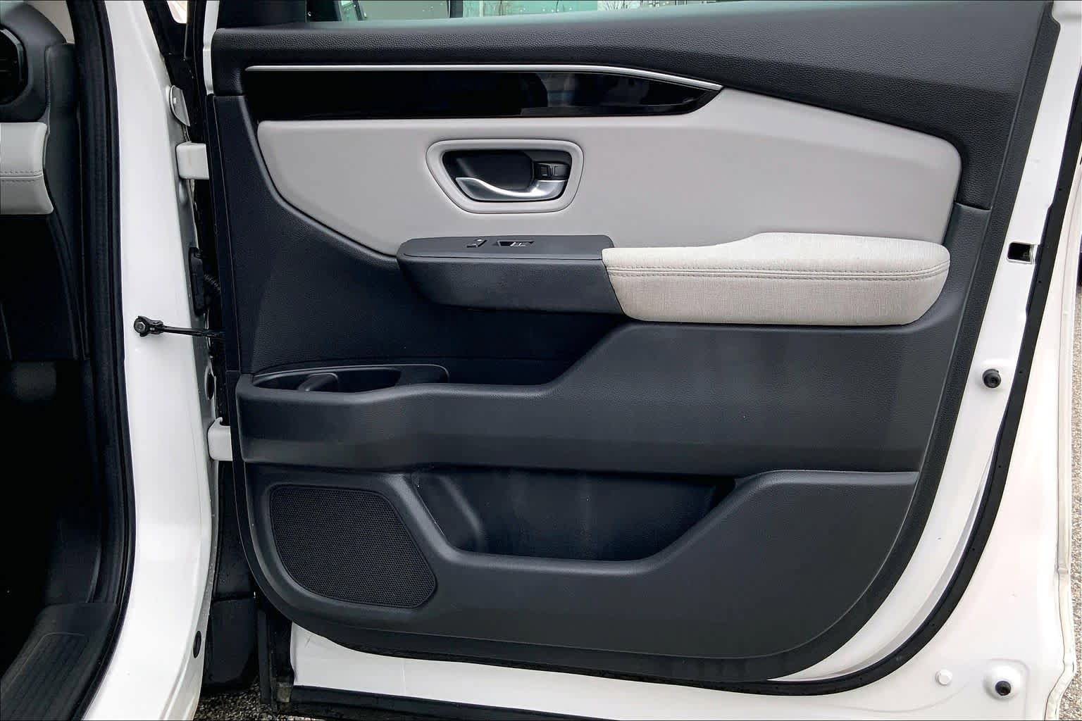 Used 2023 Honda Pilot LX image 23
