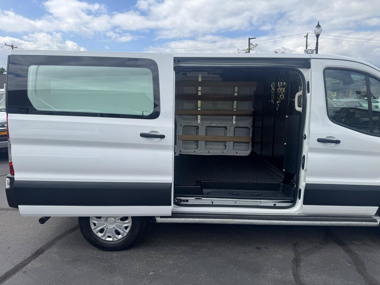Used 2025 Ford Transit 250 Low Roof RWD image 6