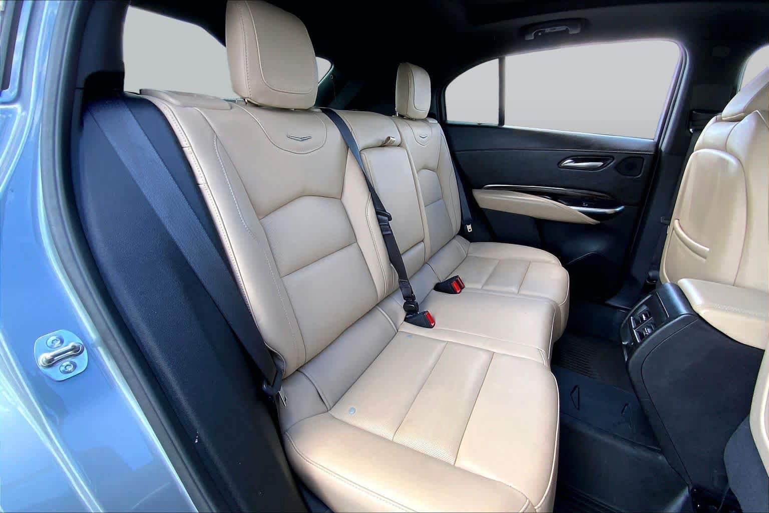 Used 2025 Cadillac XT4 Premium Luxury w/ Technology Package FWD image 19