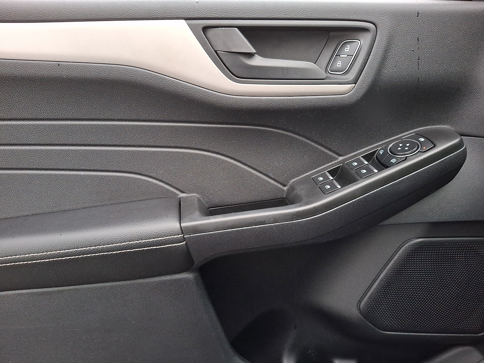 Certified 2022 Ford Escape SE AWD/4WD image 13