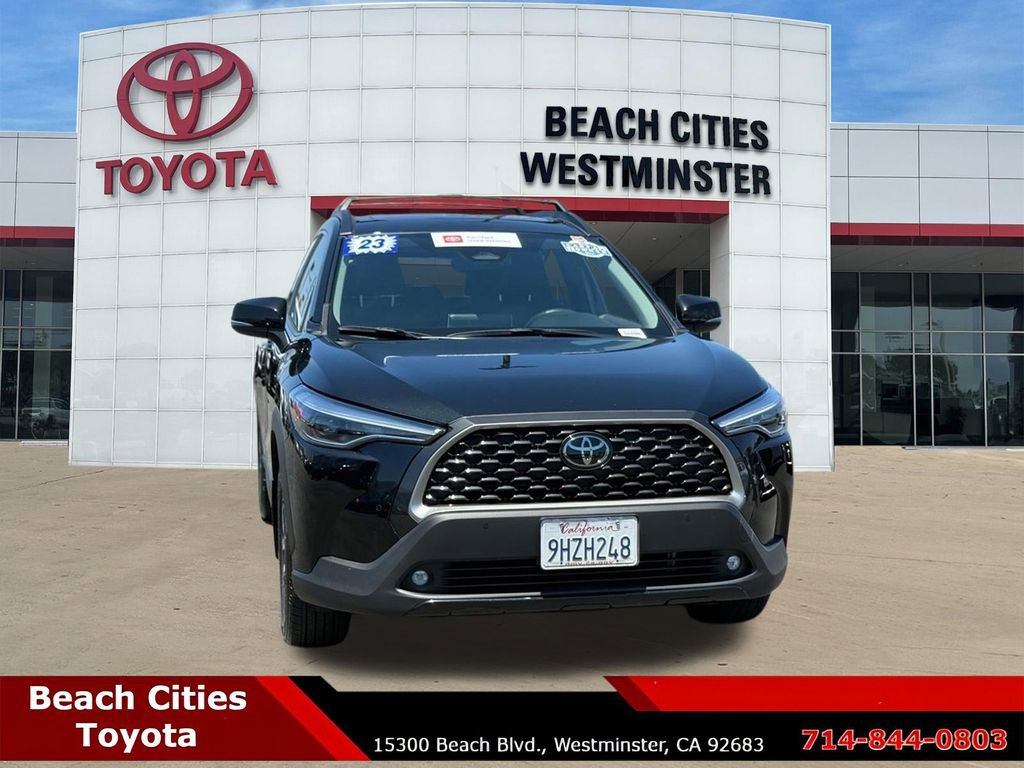 Certified 2023 Toyota Corolla Cross XLE w/ Convenience Package FWD image 3