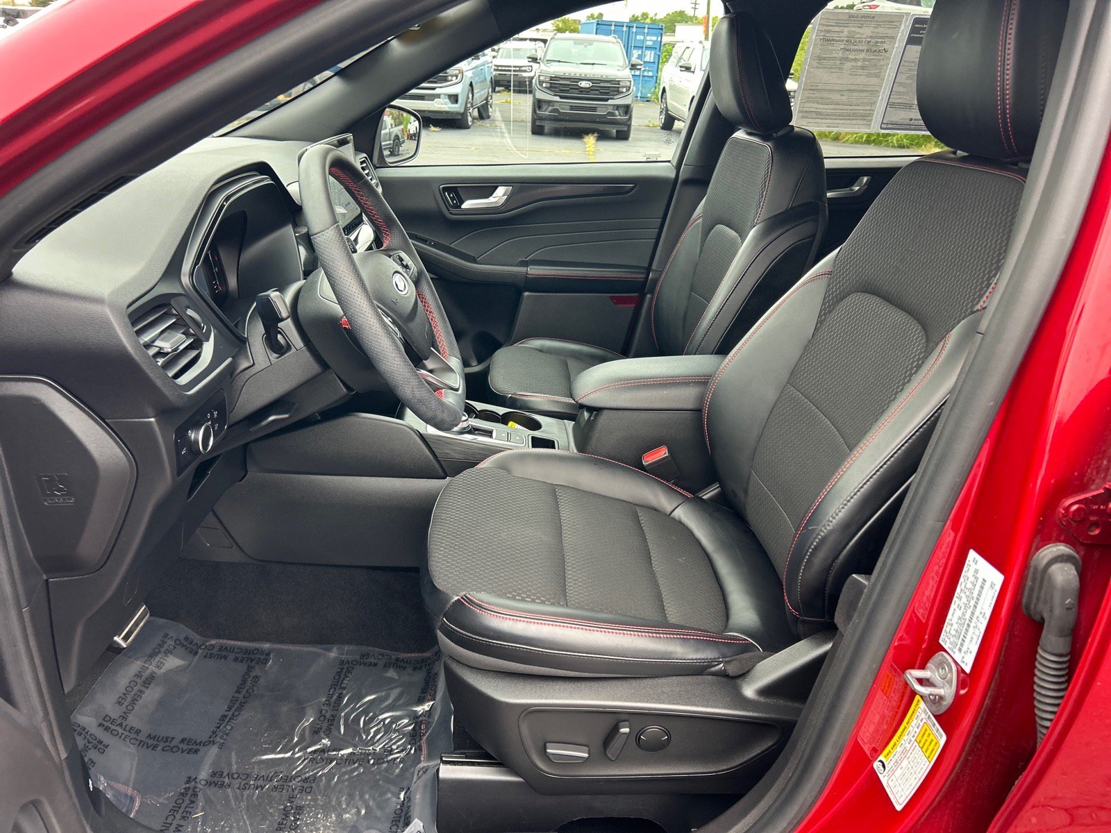 Certified 2023 Ford Escape ST-Line w/ Tech Pack #1 AWD/4WD image 6