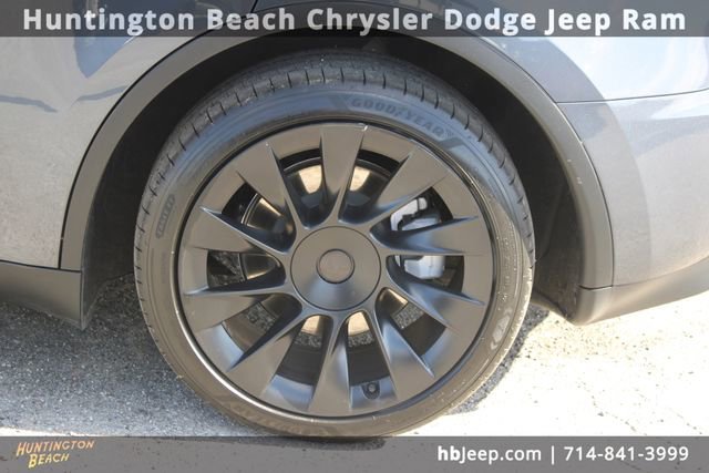 Used 2023 Tesla Model Y Long Range image 7