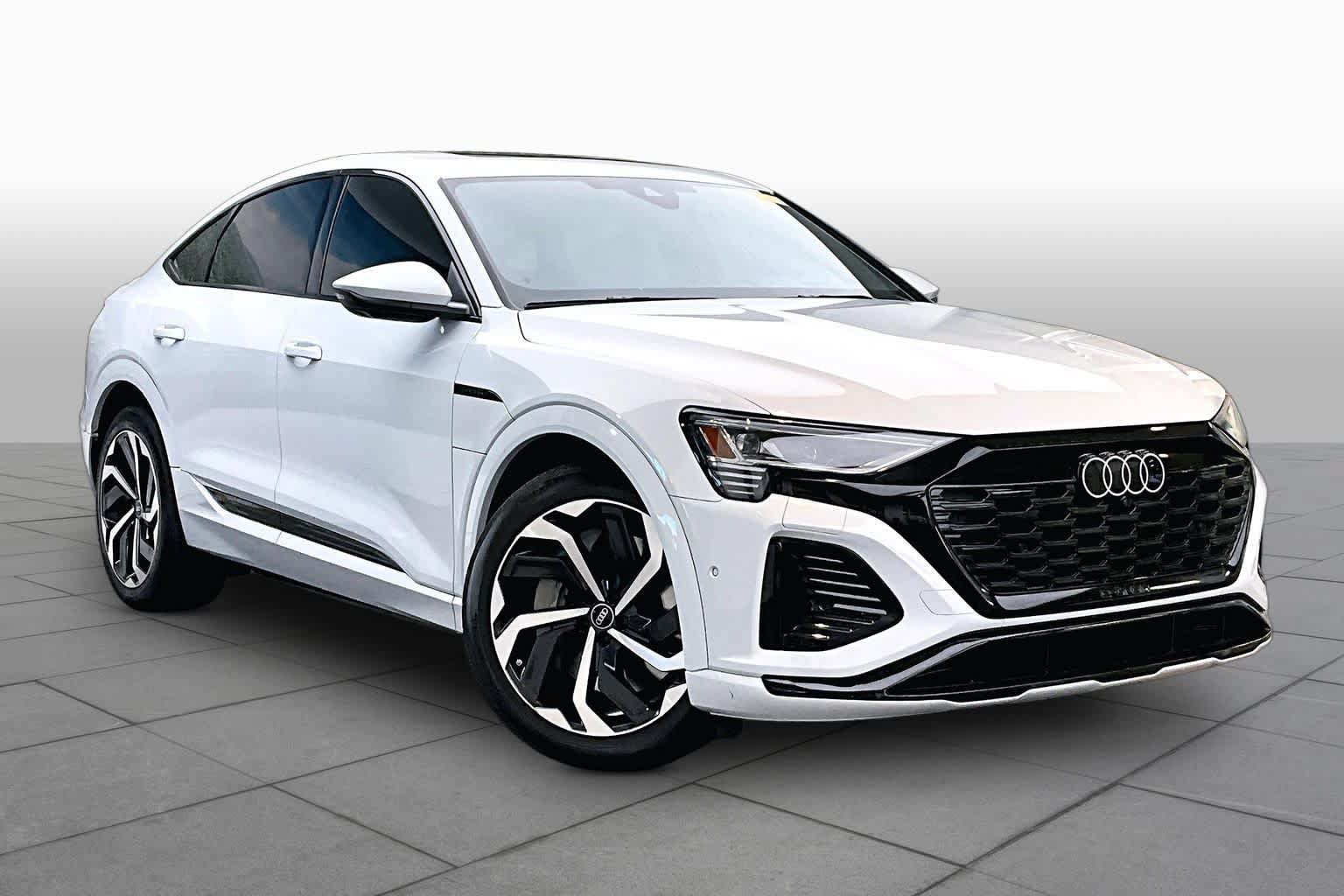 Used 2024 Audi Q8 e-tron Prestige AWD/4WD image 2