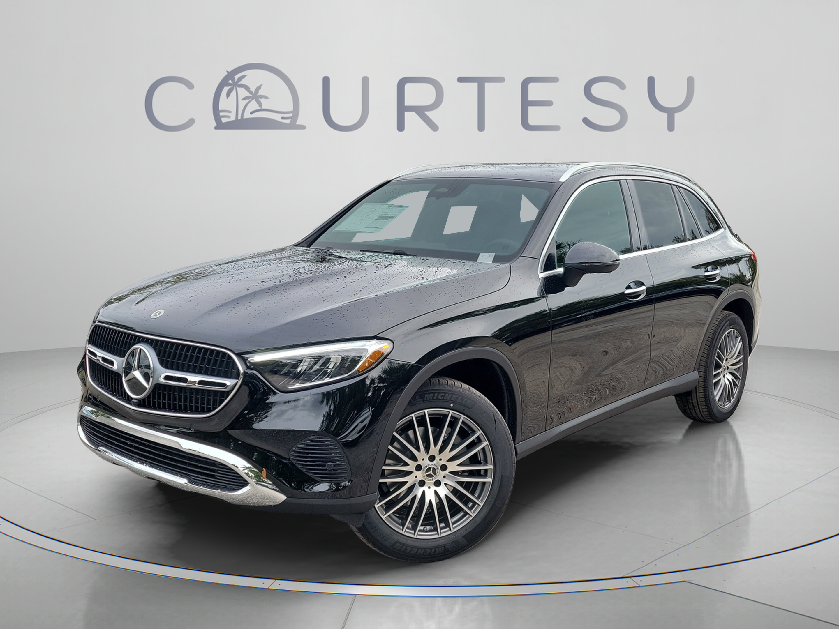 Certified 2026 Mercedes-Benz GLC 300 image 1