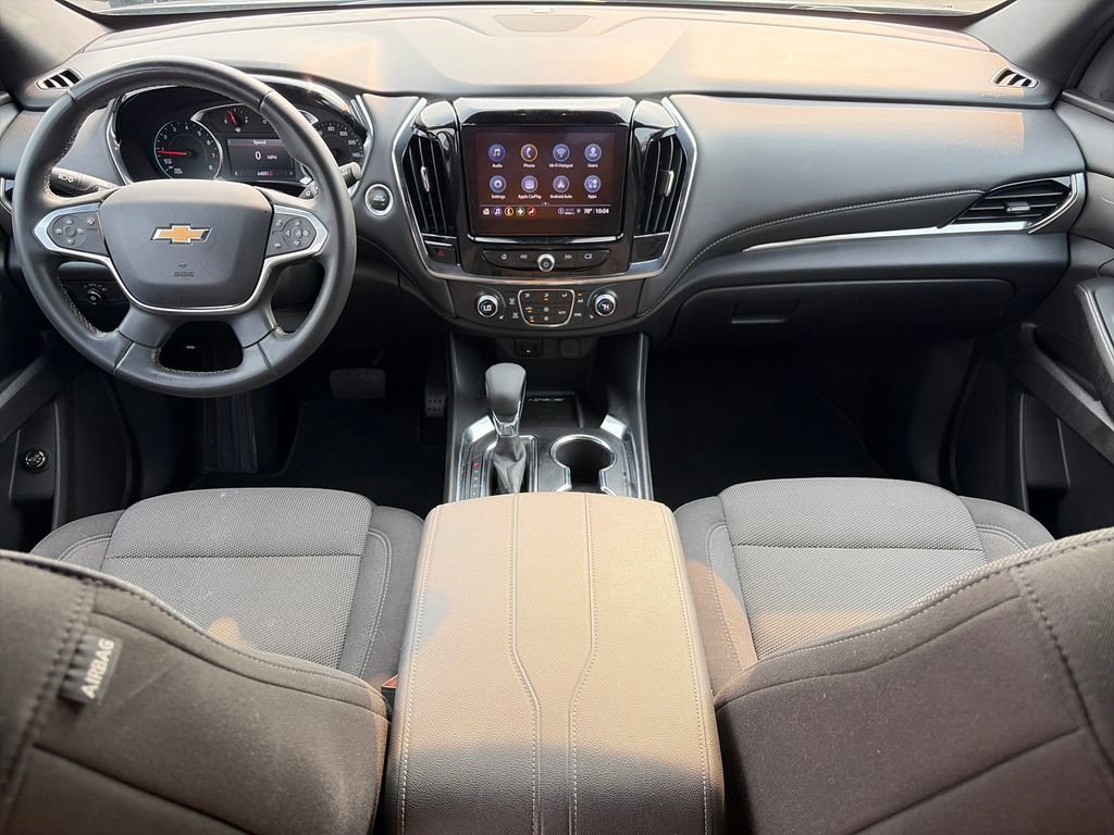 Used 2023 Chevrolet Traverse LT FWD image 12